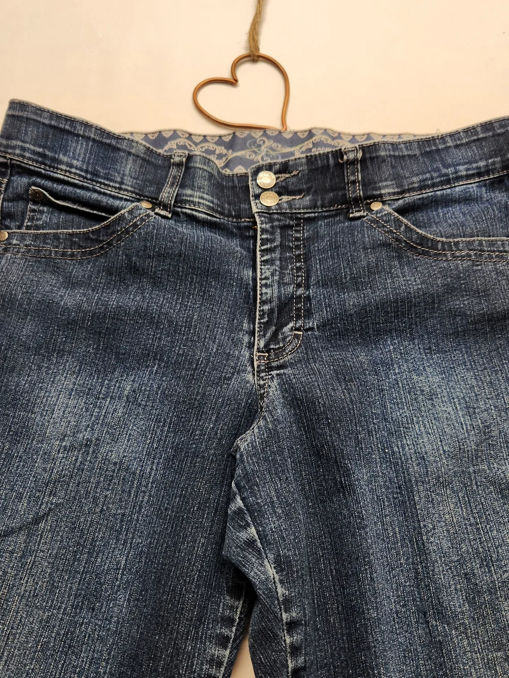 ⭐Bandolino Blu Comfort Stretch Capri Jeans Streetwear Casual Summer Size 10